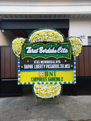 Papan Bunga Duka di Cipamingkis