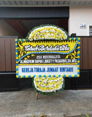 Papan Bunga Duka di Cipamingkis