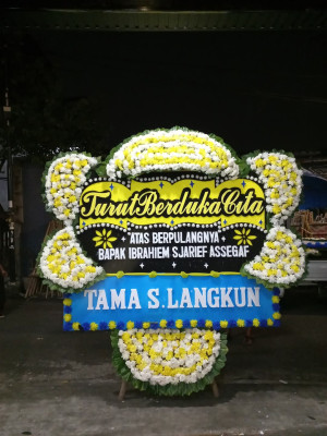 Papan Bunga Duka di Cipamingkis